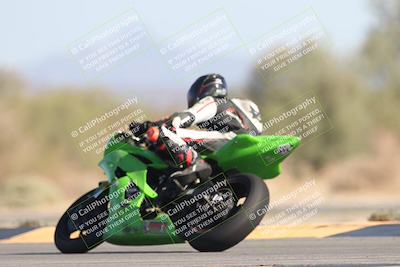media/Oct-04-2025-CVMA (Sat) [[408bcdd6e4]]/Race 13-Amateur Supersport Open/